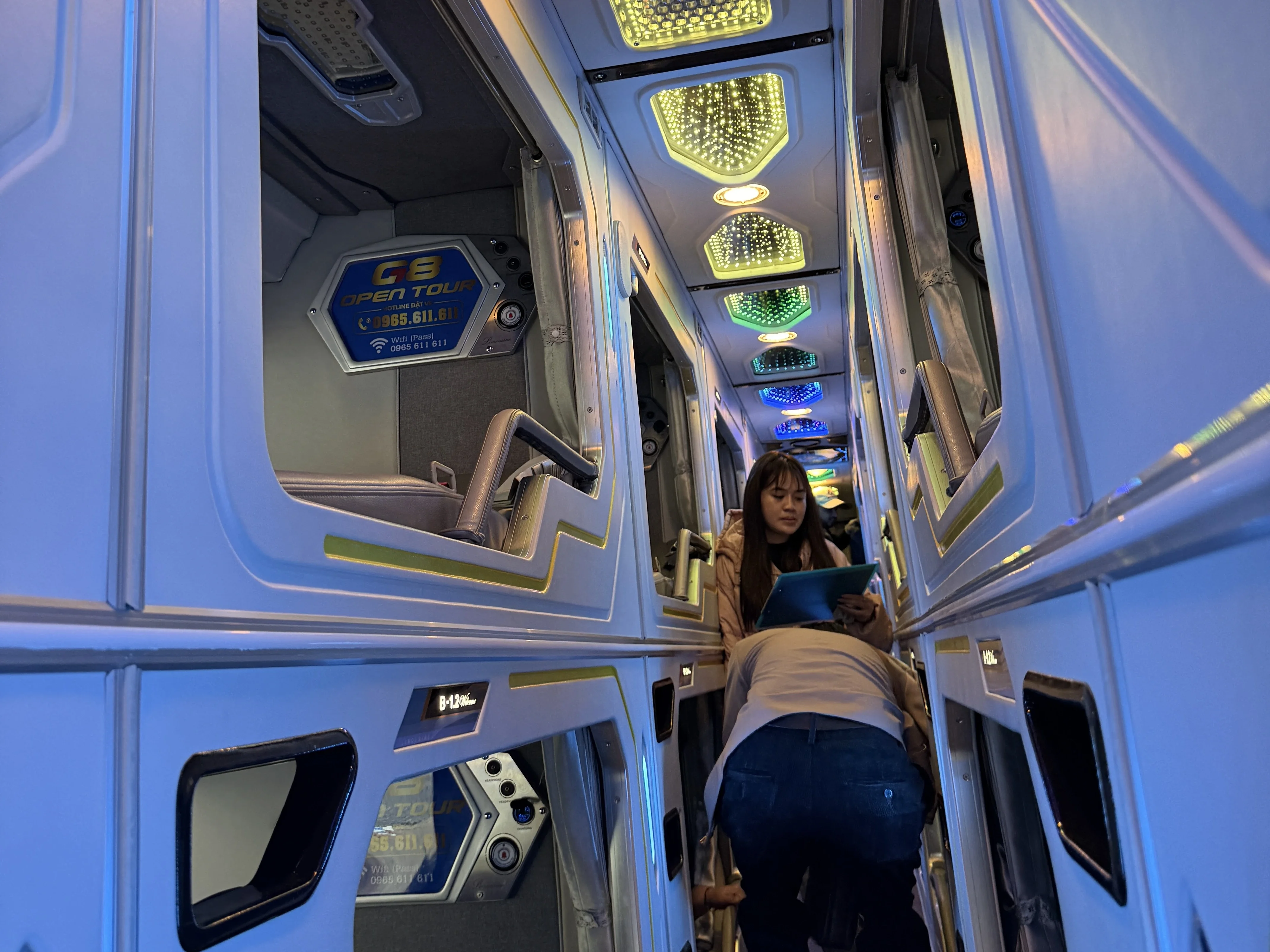寝台バスの車内